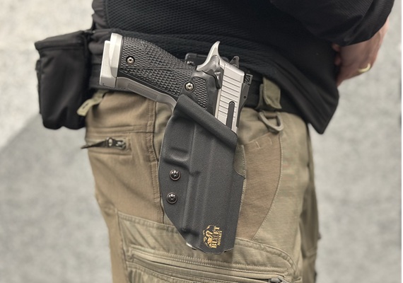 SIG SAUER P226 X5 Supermatch OWB Holster Rechtshänder schwarz